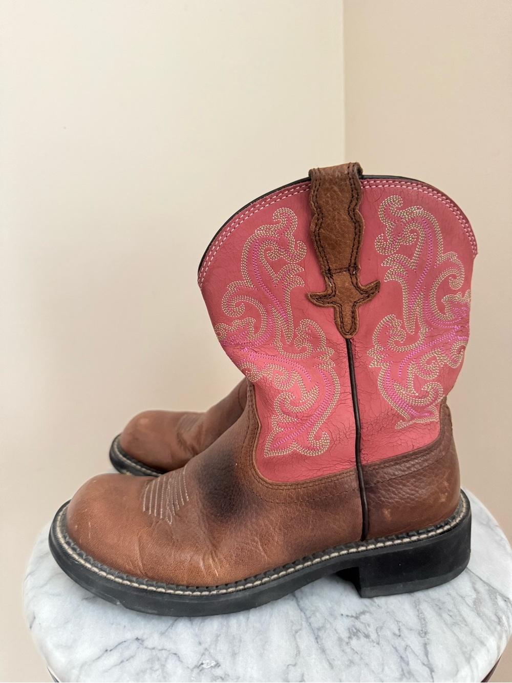 Ariat Fatbaby Leather Western Cowboy Boots Size 9.5 Brown Pink Round Toe Pull On